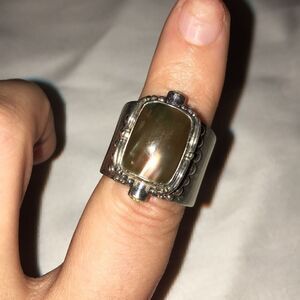 𝅺SAJEN Offerings labradorite hand carved ring